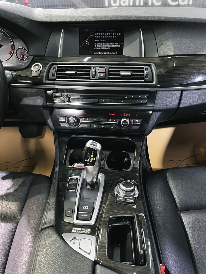 (120)正2016年出廠 總代F10型 BMW 5-Series Sedan 520d 2.0 柴油 暗夜黑