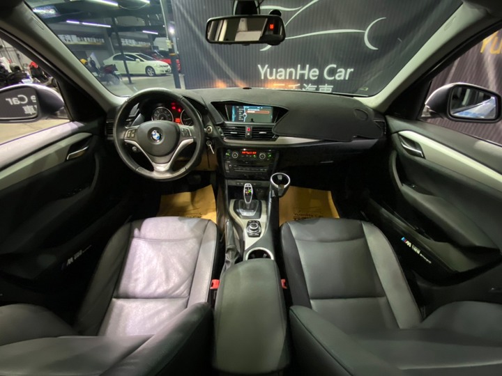 (129)正2014年出廠 E84型BMW X1(NEW) sDrive28i 2.0 汽油 科技銀
