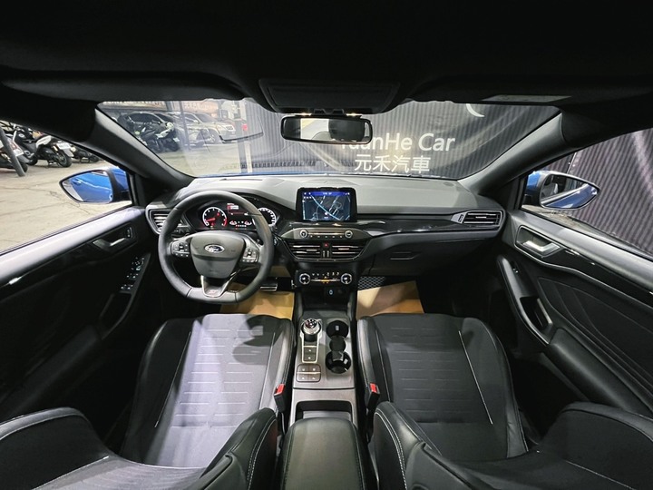 (151)正2020年出廠 Ford Focus 5D ST 2.3 汽油 晶耀藍