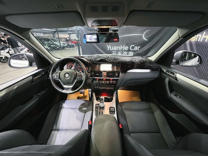 (207)2016年式 F25型 BMW X3 xDrive20i 2.0 汽油 珍珠白