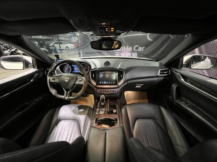 (209)正2018年出廠 Maserati Ghibli S Q4 3.0 汽油 珍珠白
