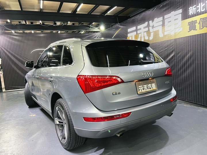 (170)正2011年出廠 Audi Q5 2.0 TFSI quattro 汽油 極淨灰