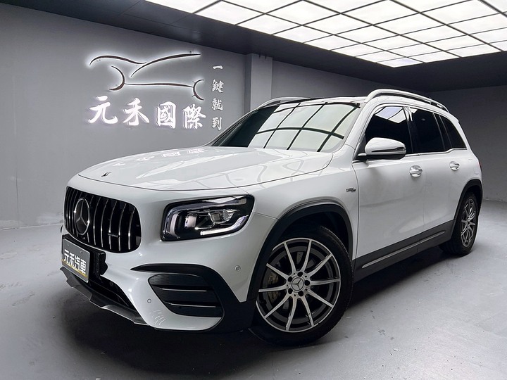 2023年式 M-Benz GLB35 AMG 4MATIC 2.0 汽油 金屬白