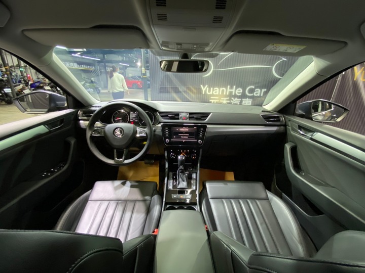 (91)2018年式Skoda Superb Sedan 1.4 TSI菁英版 汽油 金屬灰