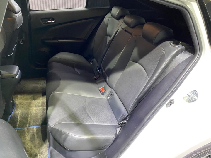 (154)正2019年出廠Toyota Prius Hybrid 1.8 油電 羽亮白