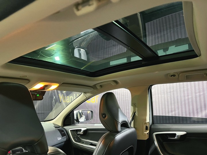 (197)正2011年出廠 Volvo XC60 T5 旗艦版 2.0 汽油 珍珠銀