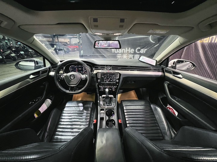 (147)正2017年式 Volkswagen Passat Sedan 400 TDI HL 2.0d 柴油 科技銀