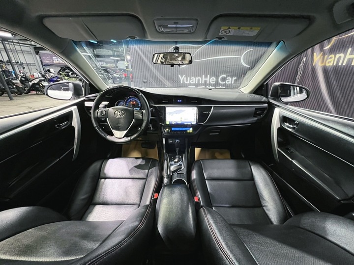 (71)正2015年出廠 11代 Toyota Corolla Altis 1.8經典版 汽油 雲朵白