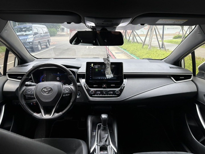 售2020/12 Toyota Corolla Sport 旗艦 里程僅跑5萬