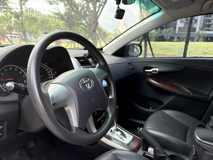 售2012 Toyota Altis 1.8E 里程僅跑14萬 全車原鈑件 無重大事故 無泡水