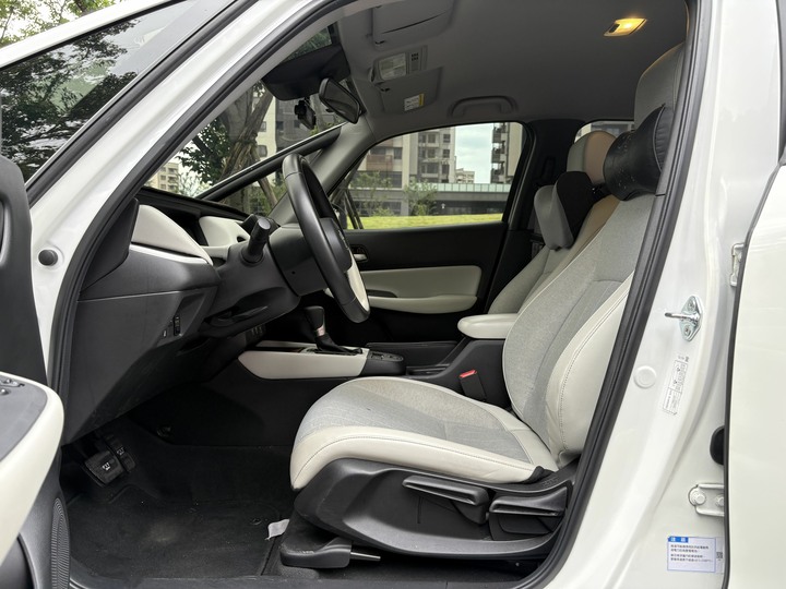 售2024 Honda Fit 油電 里程3.9萬 新車保固中 全原廠保養