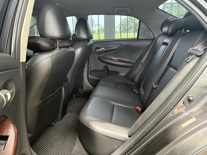 售2012 Toyota Altis 1.8E 里程僅跑14萬 全車原鈑件