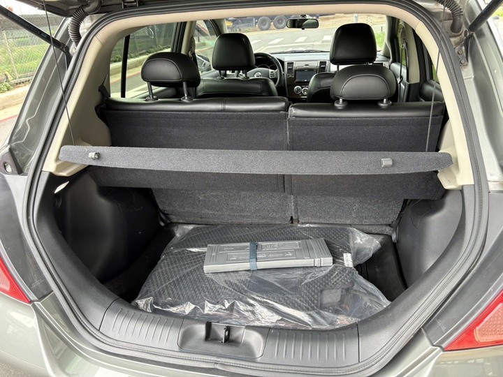 售2011 Nissan Tiida 1.8 高規版本 里程僅跑15萬 全車原鈑件 電瓶剛換 輪胎胎紋深