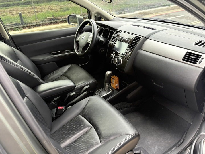 售2011 Nissan Tiida 1.8 高規版本 里程僅跑15萬 全車原鈑件 電瓶剛換 輪胎胎紋深