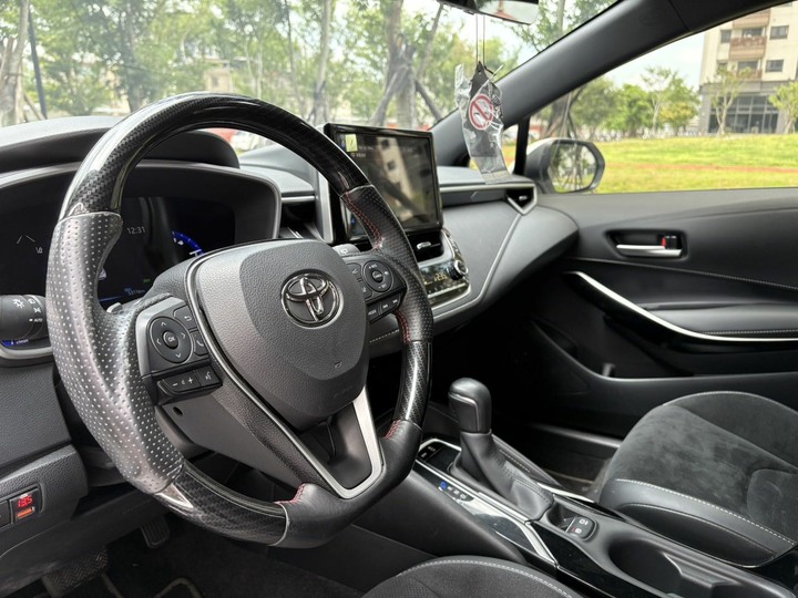 售2020/12 Toyota Corolla Sport 旗艦 里程僅跑5萬