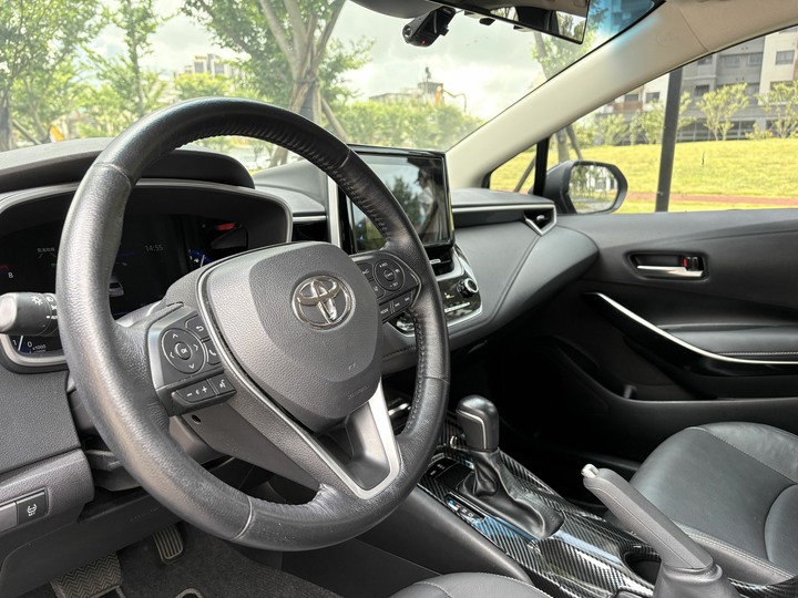 售 2019 Toyota Altis 尊爵型 原廠保養 里程10萬 全車原鈑件 無重大事故 無泡水