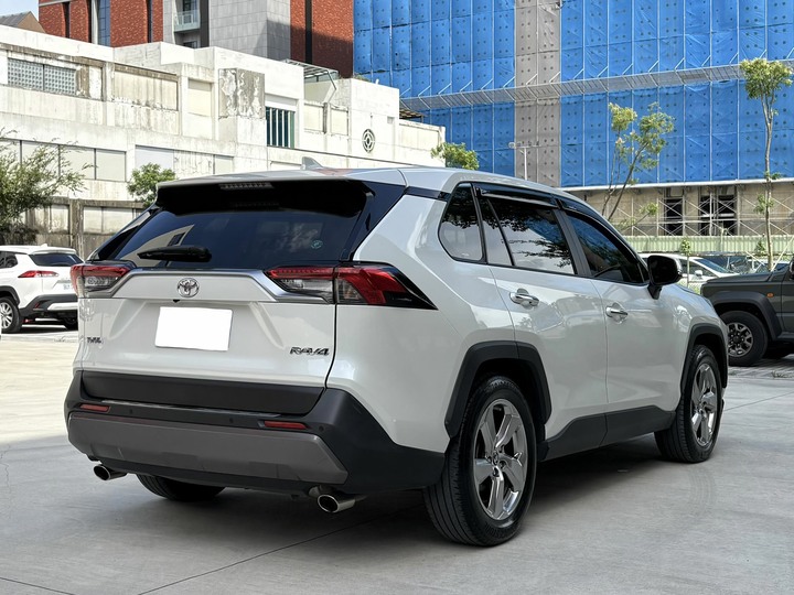 售2020 Toyota RAV4 2.0汽油旗艦 里程僅跑3萬