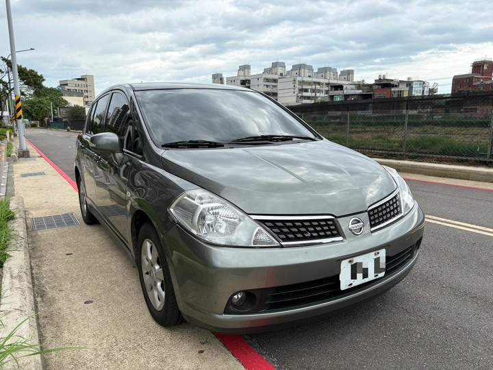 售2011 Nissan Tiida 1.8 高規版本 里程僅跑15萬 全車原鈑件 電瓶剛換 輪胎胎紋深