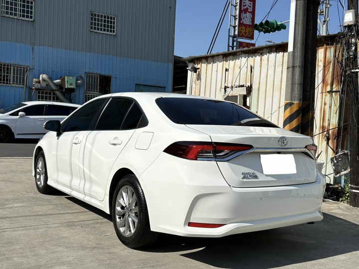 售自己開的車 2021 Toyota Altis 旗艦型 ＃全原廠保養