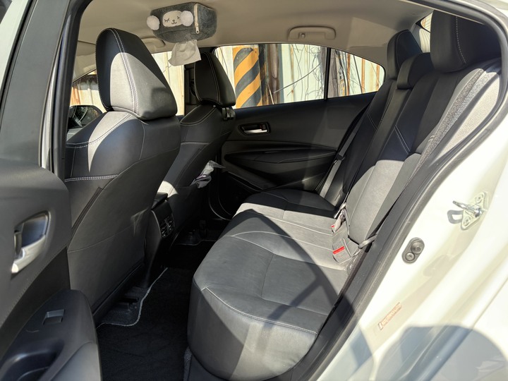 售自己開的車 2021 Toyota Altis 旗艦型 ＃全原廠保養