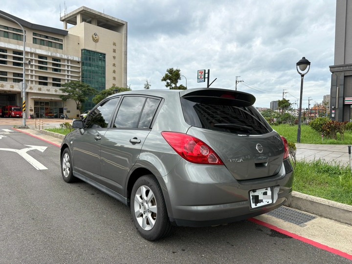 售2011 Nissan Tiida 1.8 高規版本 里程僅跑15萬 全車原鈑件 電瓶剛換 輪胎胎紋深