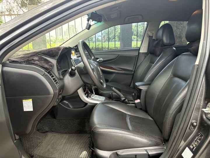售2012 Toyota Altis 1.8E 里程僅跑14萬 全車原鈑件