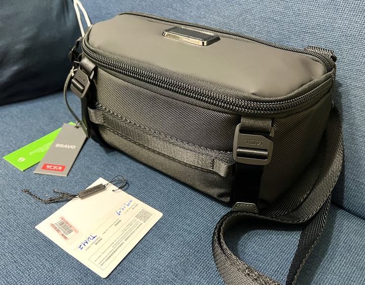 (全新正品)TUMI PLATOON SLING ALPHA BRAVO黑色單肩包