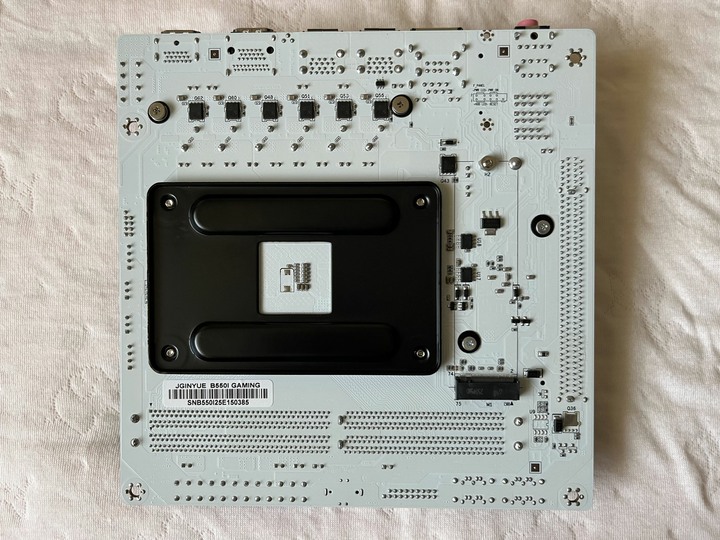 精粵 JGINYUE B550i-GAMING ITX