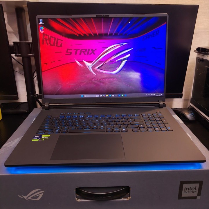 ASUS G835LW 18吋2.5K電競筆電 (Ultra 9 275HX/GeForce RTX 5080 16GB/32G/1TB SSD/MINI LED)