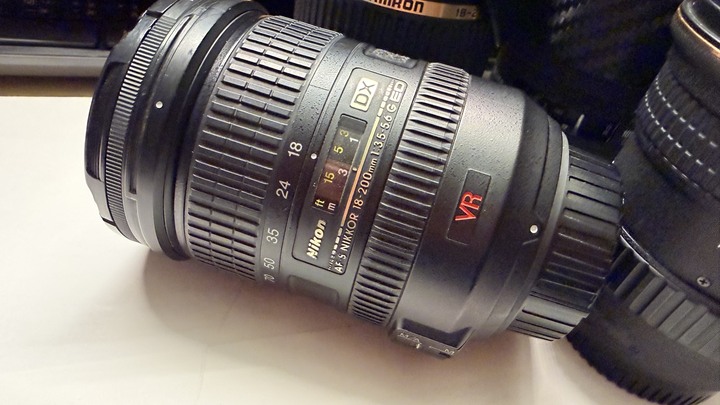 [清防潮箱] AF-S VR Zoom-Nikkor 18-200mm