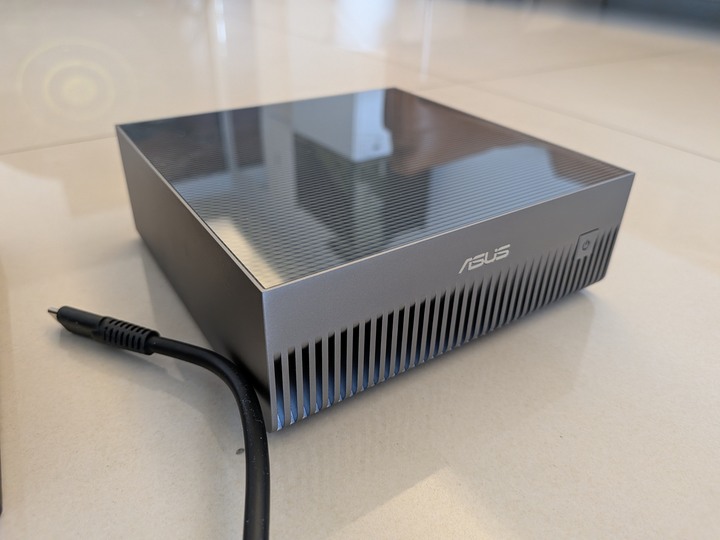 ASUS GX10 4TB超級AI電腦
