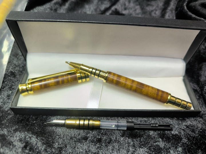 特價鋼筆組(水筆+鋼筆兩用)-小葉金絲楠-A002