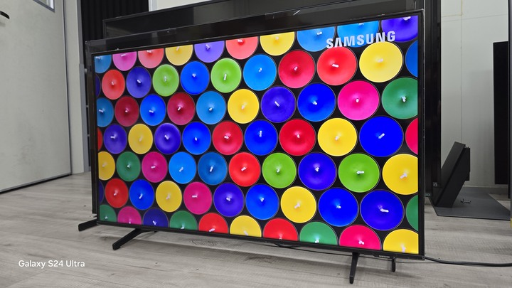 純晶透顯色技術 SAMSUNG 43型 UA43BU8000WXZW 4K 聯網 LED 液晶電視