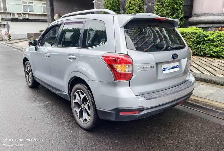 2015 SUBARU FORSTER 森林人2.0 PREMIUM 只跑6萬KM 原廠保養