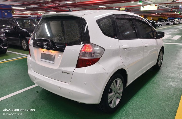 2010 Honda Fit 1.5 Vtis 本田飛渡