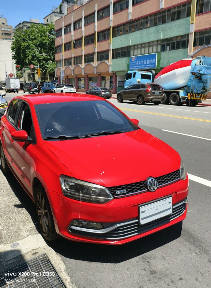 正2016 出廠VW POLO 1.6 CL