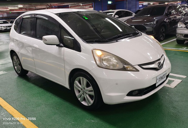 2010 Honda Fit 1.5 Vtis 本田飛渡