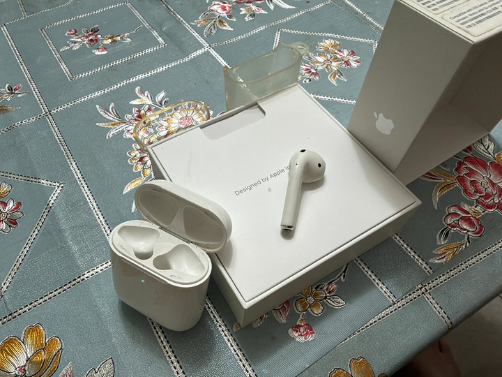 AirPods 2