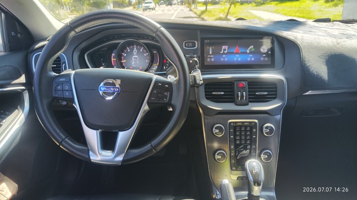 2016 V40 T3五門掀背
