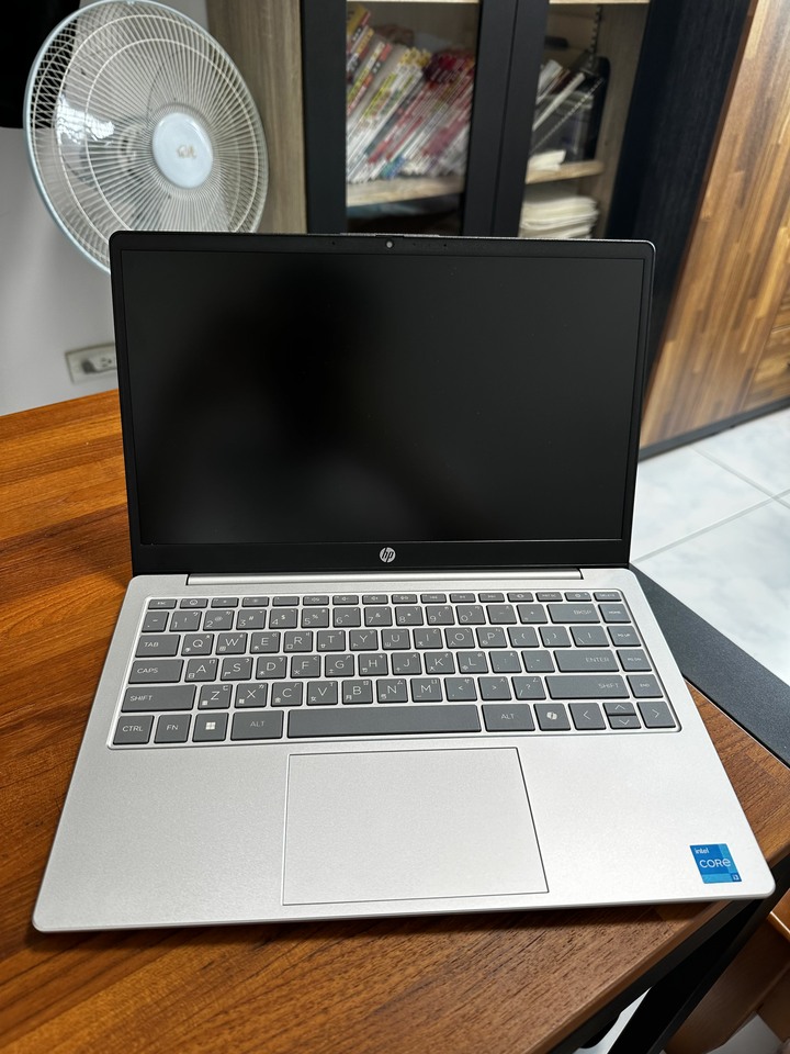 《售》近全新保內HP十三代輕薄筆電