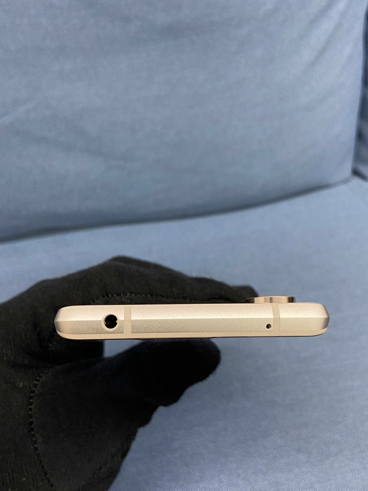 HTC U24 Pro 256G 二手5G宏達電手機 大螢幕米色手機