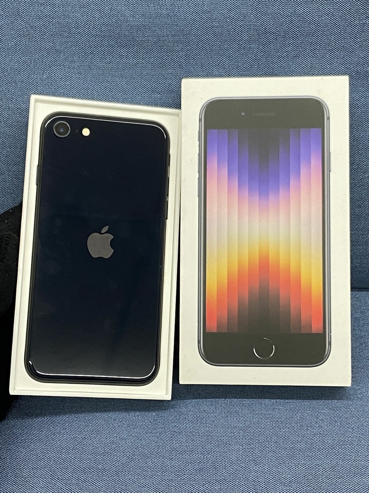 Apple IPhone SE3 128G SE 3 二手蘋果5G手機 黑色 漂亮 盒裝