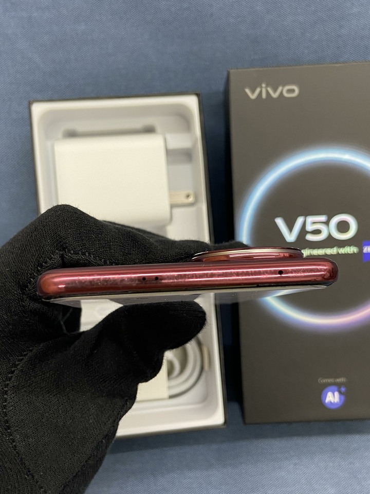保固內 5G Vivo V50 12G/512G 5G攝影手機 紅色台灣公司貨