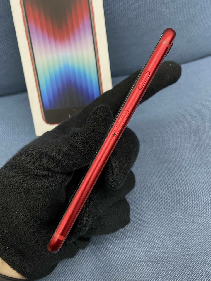 盒裝Apple IPhone SE3 SE 3 64G二手蘋果5G手機 2022 第三代 紅色 647382