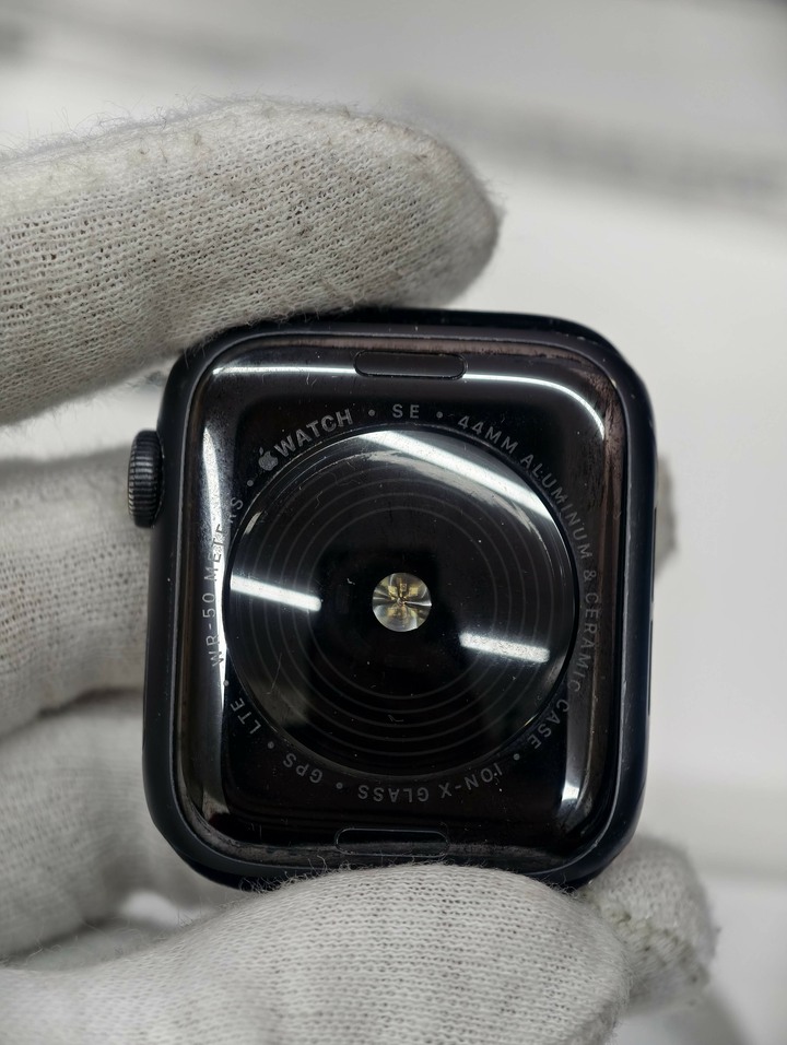 Apple Watch SE (LTE版) 44mm A2356蘋果手錶 插卡通話版黑色 一代