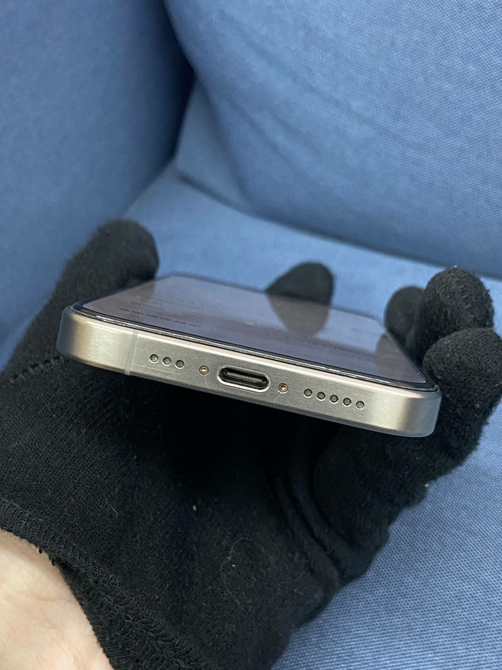 Apple IPhone 15 Pro 128G 二手蘋果手機IPhone15 Pro 鈦色