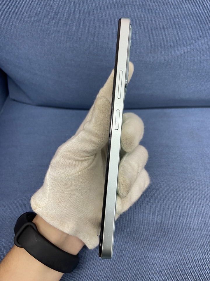 (副廠螢幕 背蓋脫膠) 5G Vivo Y36 8G+256G 二手大容量手機