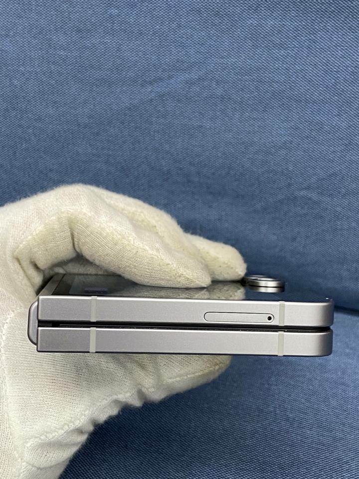 Samsung Z Flip 6 5G 12G+256G 二手三星摺疊手機 六代 灰色 Z Flip6