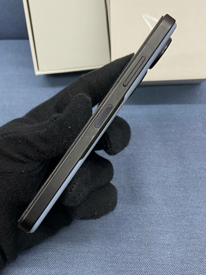 ASUS Zenfone 10 8G+256G 二手華碩5G旗艦手機 藍色 Zenfone10