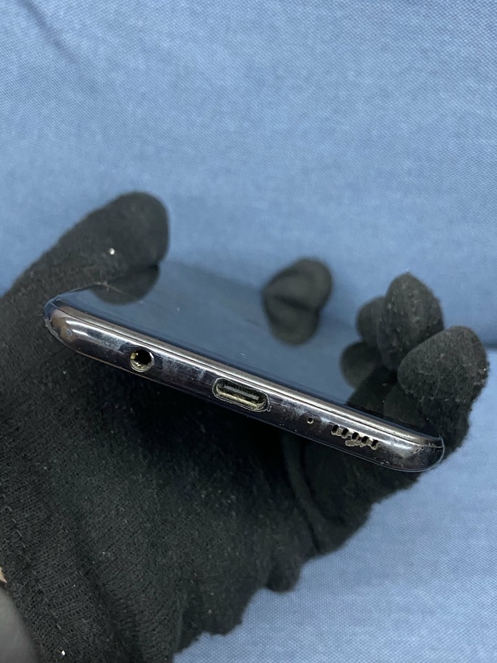 (螢幕有裂痕)Samsung A50 128G 黑色 二手三星大螢幕手機